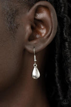 Load image into Gallery viewer, Beachfront Fabulous White Necklace Paparazzi Accessories