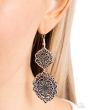 Load image into Gallery viewer, Floral Favorite - Green Paparazzi Accessories