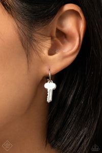ear cuffs,fashion fix,hoops,key,lobster claw clasp,short necklace,Magnificent Musings Complete Trend Blend 0124
