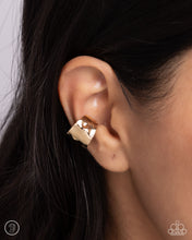Load image into Gallery viewer, Warped Wonder - Gold Paparazzi Accessories