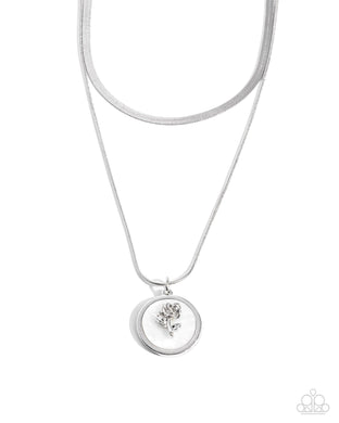 Garden Gallery - White Paparazzi Accessories