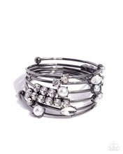 Load image into Gallery viewer, Showtime Sparkle - Black