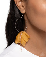 Load image into Gallery viewer, Perennial Perspective - Yellow Paparazzi Accessories
