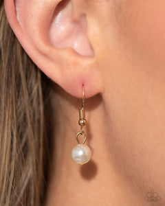 gold,hearts,pearls,short necklace,stretchy,Charming Competitor and Charming Candidate Complete Look