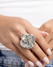 Load image into Gallery viewer, Luminescent Lattice - Silver Paparazzi Accessories