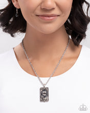 Load image into Gallery viewer, Antiqued Advance - Black