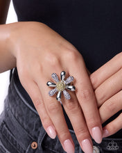 Load image into Gallery viewer, Finite Floral - Purple Paparazzi Accessories