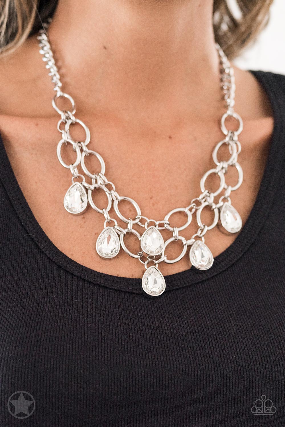 Show Stopping Shimmer White Necklace Paparazzi Accessories