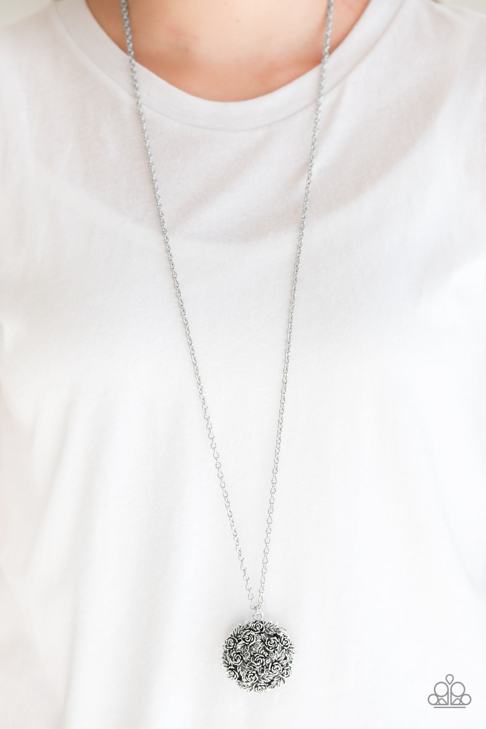 Royal In Roses Silver Necklace Paparazzi Accessories