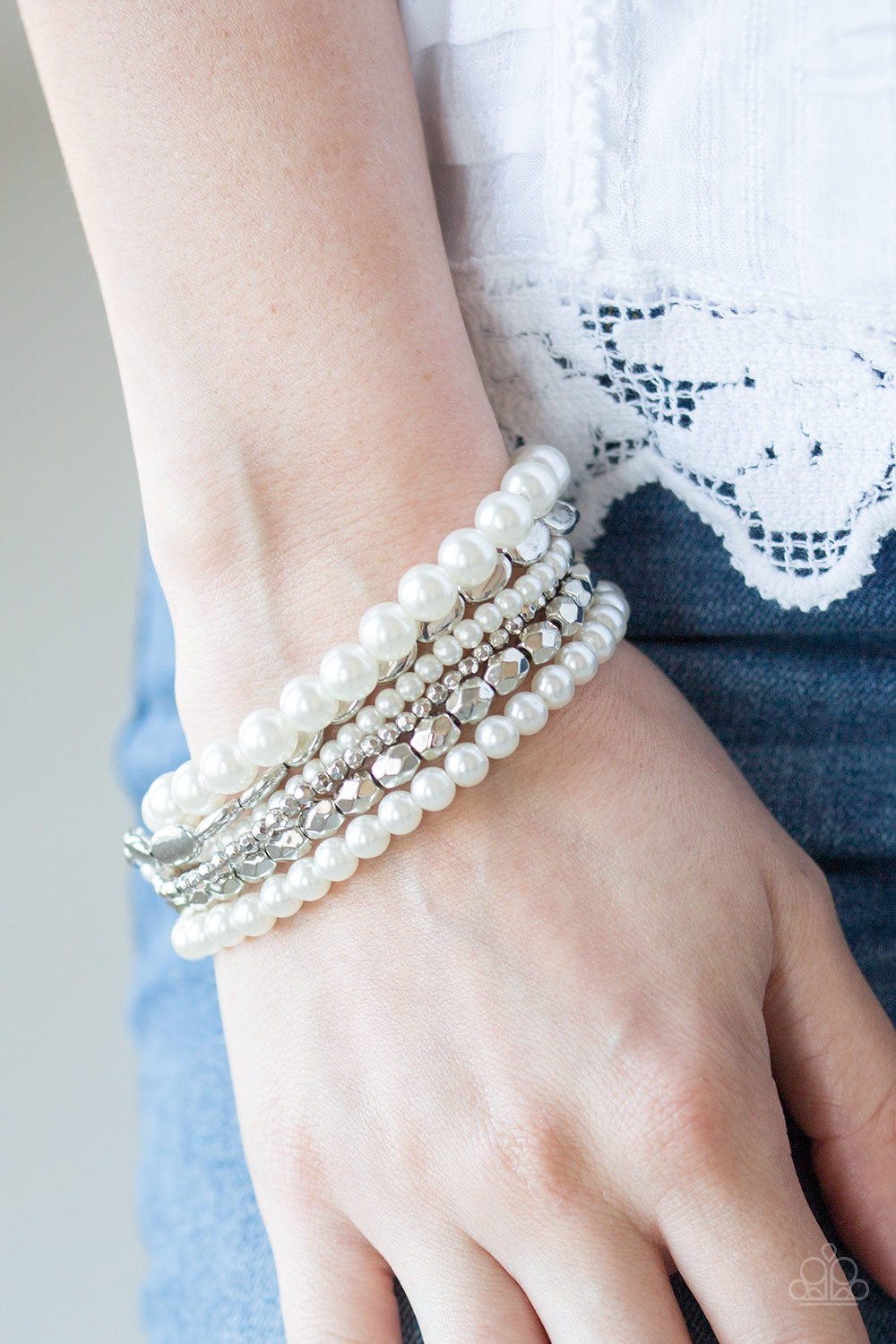 Metro Mix Up White Bracelet Paparazzi Accessories