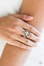 Load image into Gallery viewer, Summer Eden Silver Ring Paparazzi Accessories