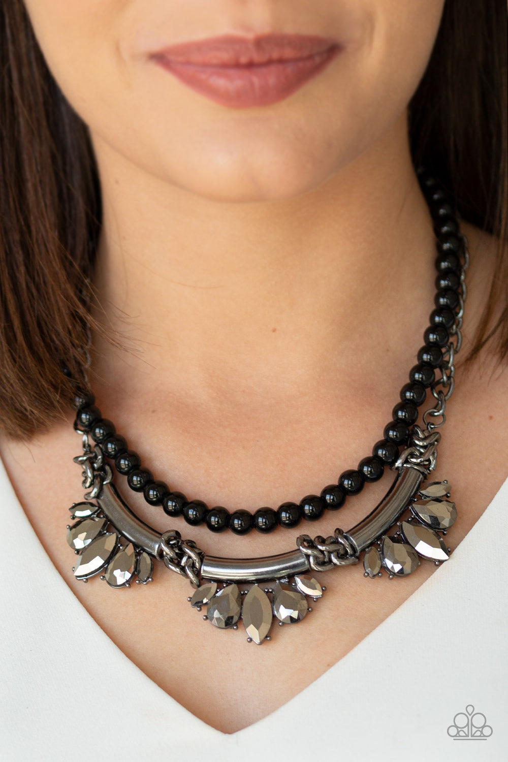Bow Before the Queen Black Necklace Paparazzi Accessories