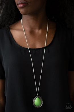 Chroma Courageous Green Necklace Paparazzi Accessories
