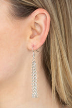 Load image into Gallery viewer, Elite Shine Pink Rhinestone Necklace Paparazzi Accessories