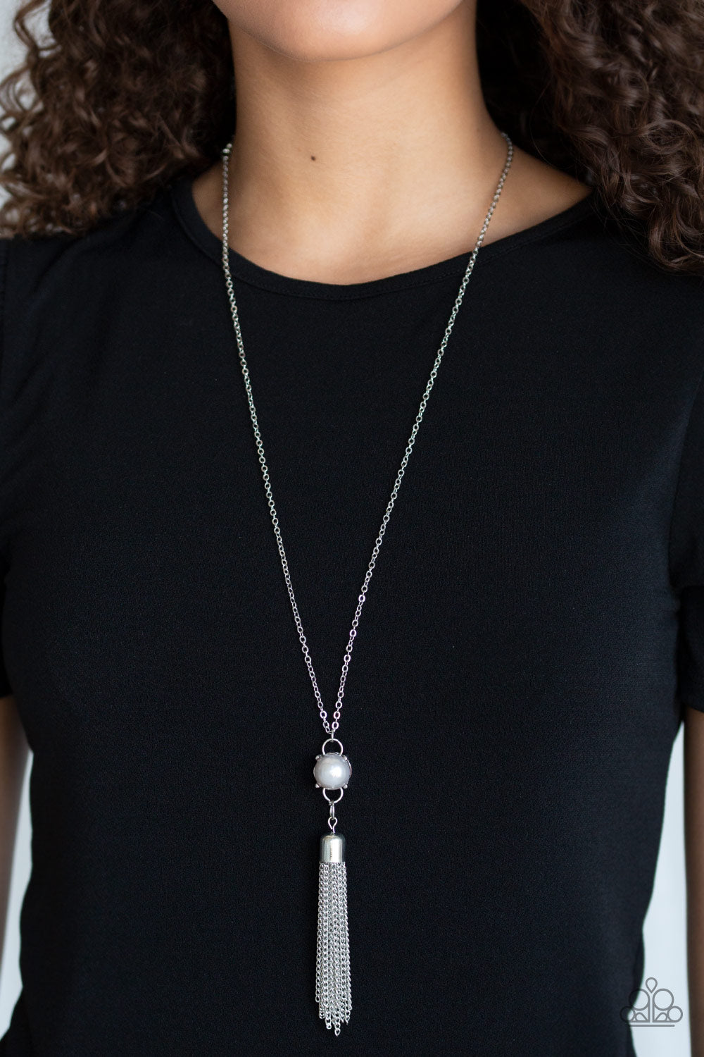 Diva Dance Party Silver Necklace Paparazzi Accessories