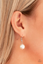 Load image into Gallery viewer, One-Way Wall Street Pearl Necklace Paparazzi Accessories
