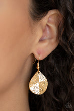 Load image into Gallery viewer, Texture Storm Gold Necklace Paparazzi Accessories