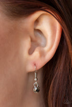 Load image into Gallery viewer, Let Your Heir Down Pink Gunmetal Necklace Paparazzi Accessories