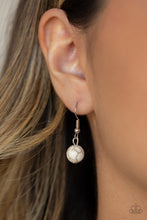 Load image into Gallery viewer, Sahara Royal White Necklace Paparazzi Accessories