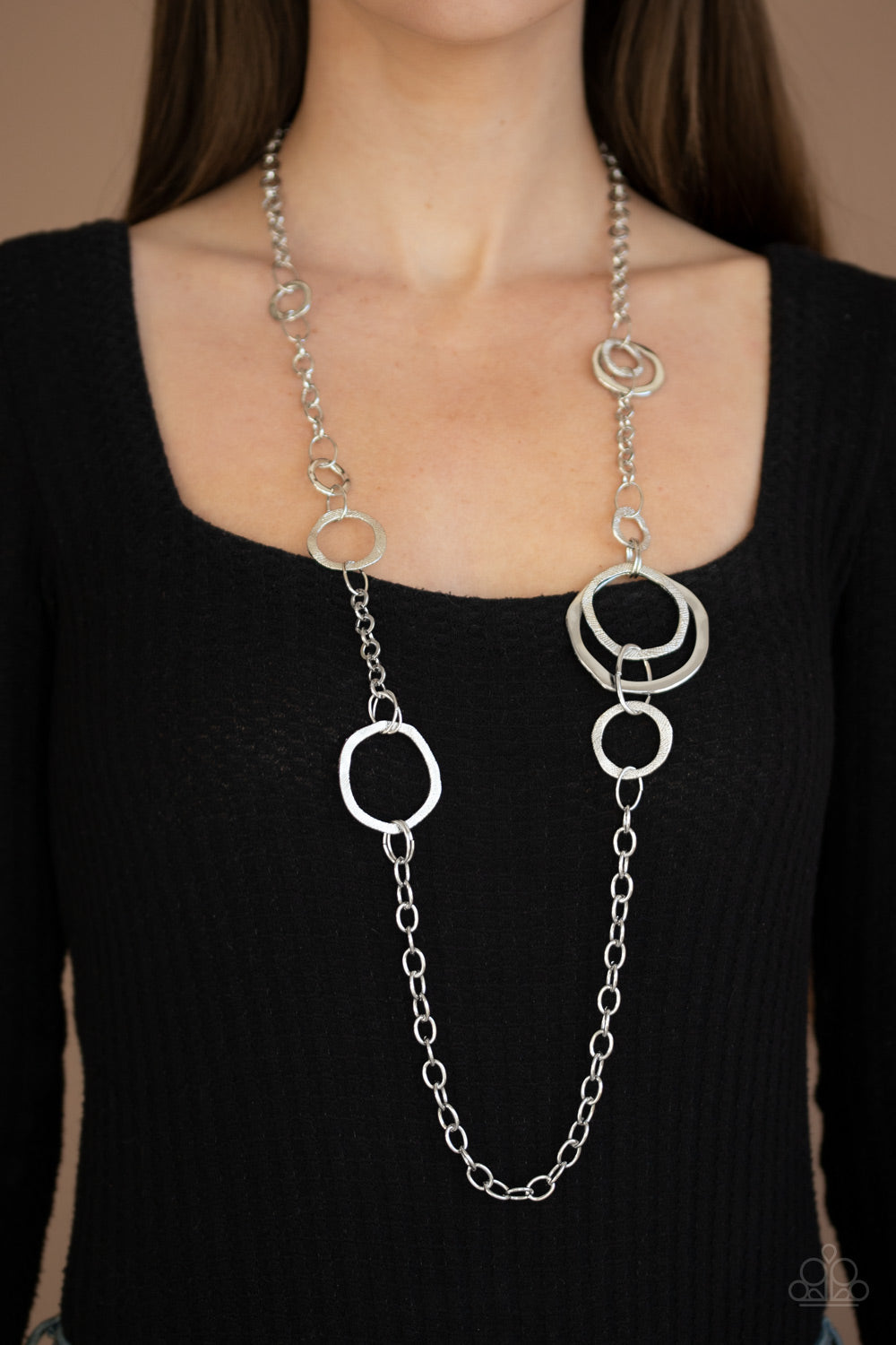 Amped Up Metallics Silver Necklace Paparazzi Accessories