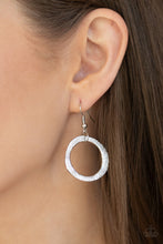 Load image into Gallery viewer, Amped Up Metallics Silver Necklace Paparazzi Accessories