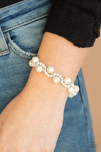 Load image into Gallery viewer, Utmost Uptown Pearl Bracelet Paparazzi Accessories