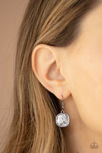 Load image into Gallery viewer, Legendary Luster Black Necklace Paparazzi Accessories