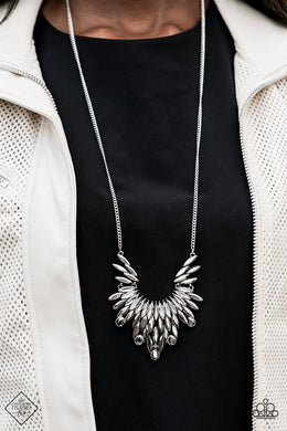 Leave it to LUXE - Silver Rhinestone Necklace Paparazzi Accessories