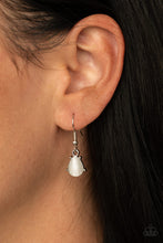 Load image into Gallery viewer, Effortlessly Efflorescent - White Necklace Paparazzi Accessories