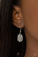 Load image into Gallery viewer, Turn Me Loose - Black Necklace Paparazzi Accessories