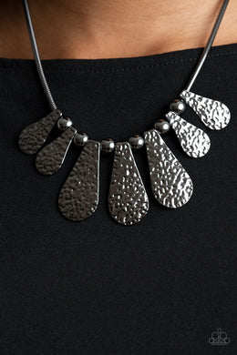 Gallery Goddess - Black Necklace Paparazzi Accessories