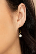 Load image into Gallery viewer, Down For The COUNTESS - Brass Pearl Necklace Paparazzi Accessories