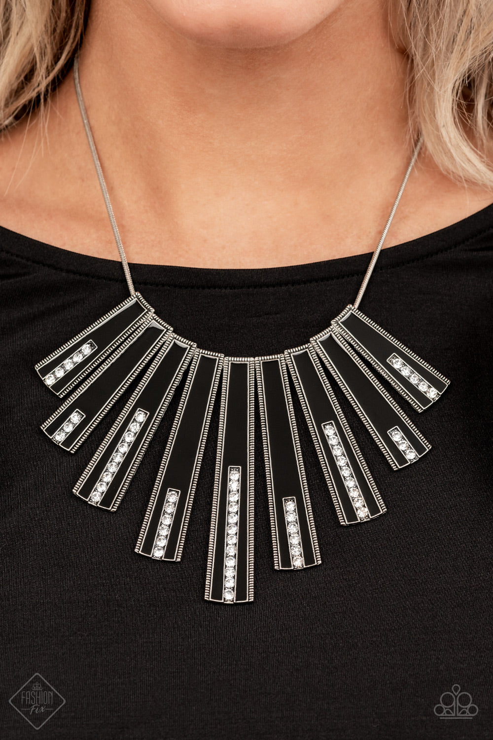 Fan-tastically Deco - Black Necklace Paparazzi Accessories