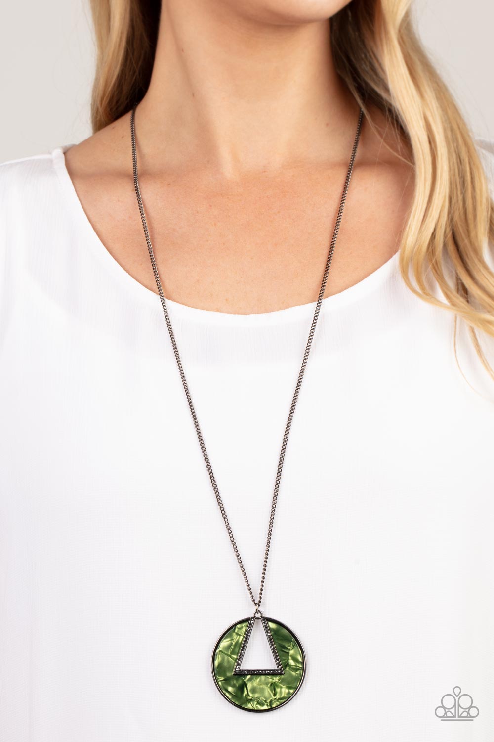 Chromatic Couture - Green Necklace Paparazzi Accessories