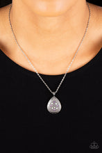 Load image into Gallery viewer, Cozy Cottage - Purple Paparazzi Accessories