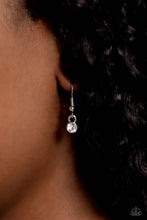 Load image into Gallery viewer, Floral Fanfare - Purple Paparazzi Accessories