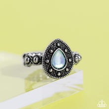 Load image into Gallery viewer, Opera Showcase - Green Paparazzi Accessories