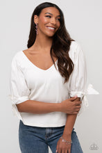 Load image into Gallery viewer, Lovestruck Leisure - Pink Paparazzi Accessories