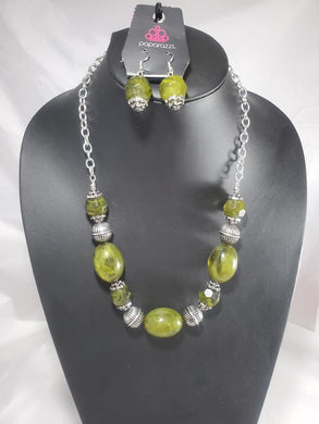Ice Melt Green Necklace Paparazzi Accessories