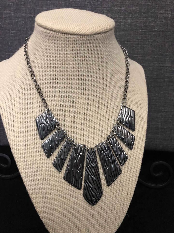 Texture Tigress Black Necklace Paparazzi Accessories